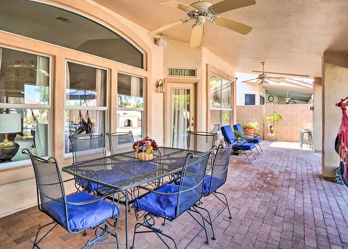 Pool, Putting Green, Fire Pit: Elegant Peoria