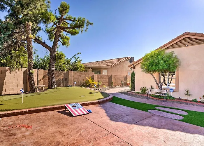 Holiday home Pool, Putting Green, Fire Pit: Elegant Peoria